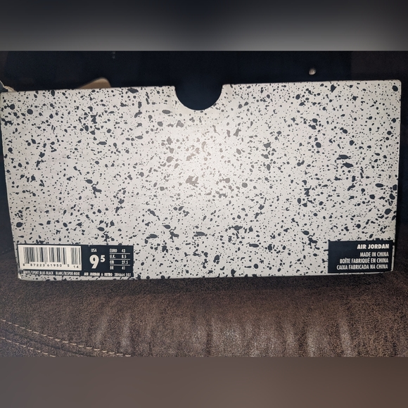 Air Jordan 6 - Picture 2 of 9